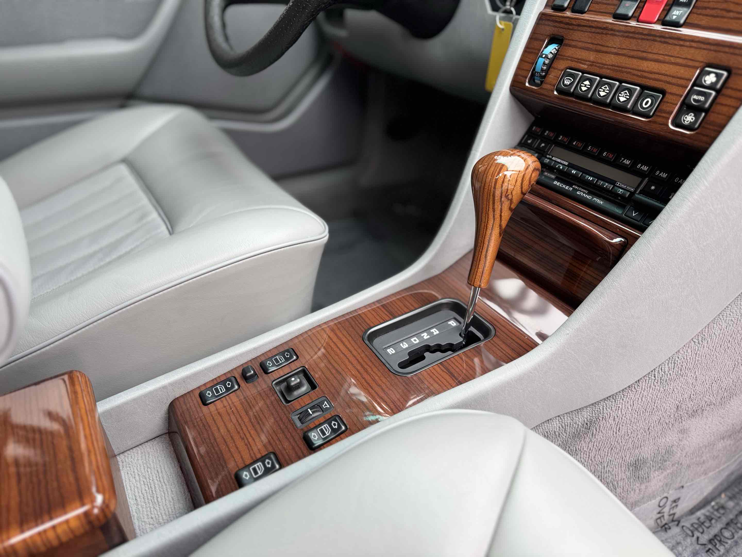 1987 Mercedes-Benz 300 - Photo 34