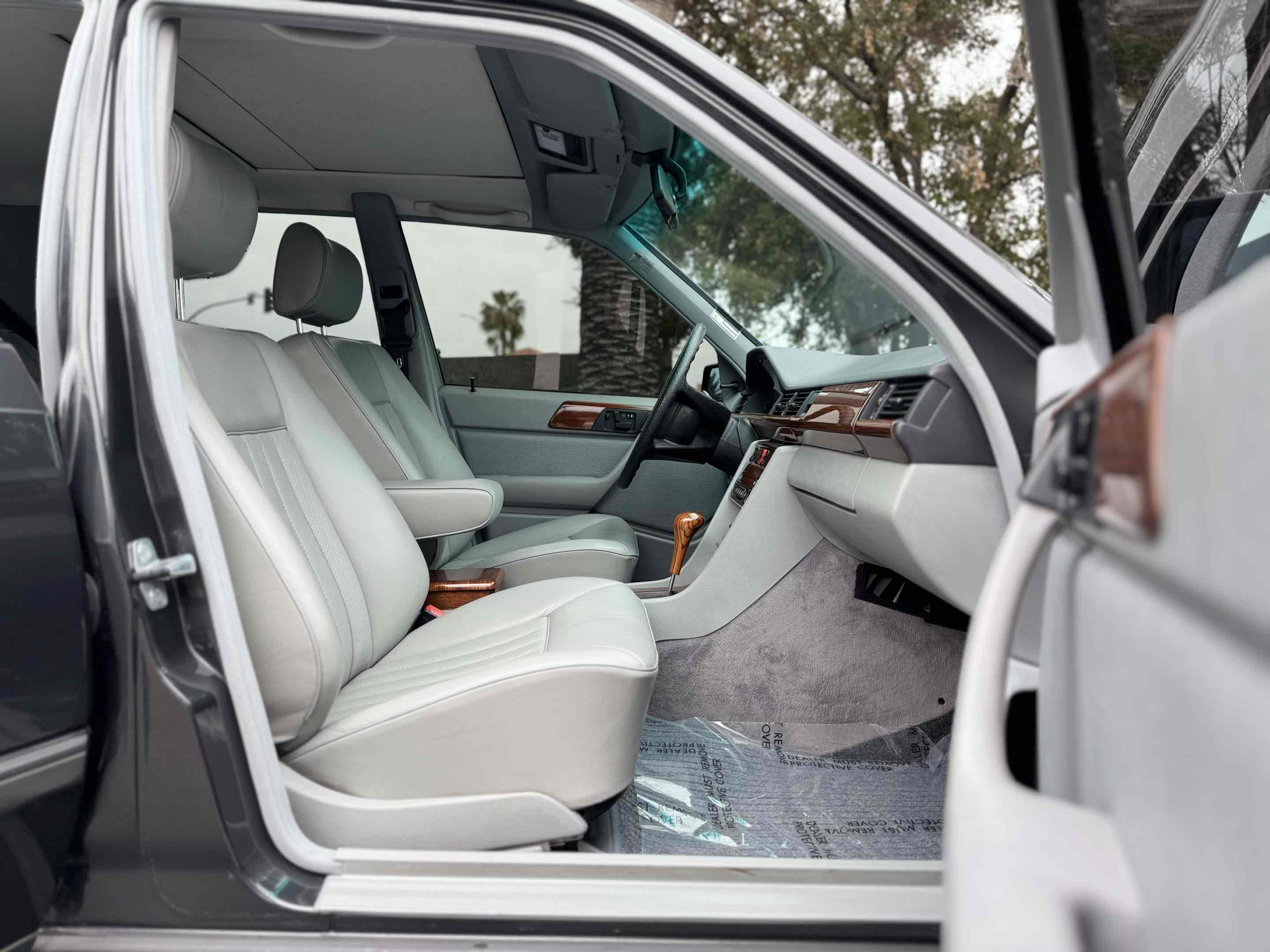 1987 Mercedes-Benz 300 - Photo 6