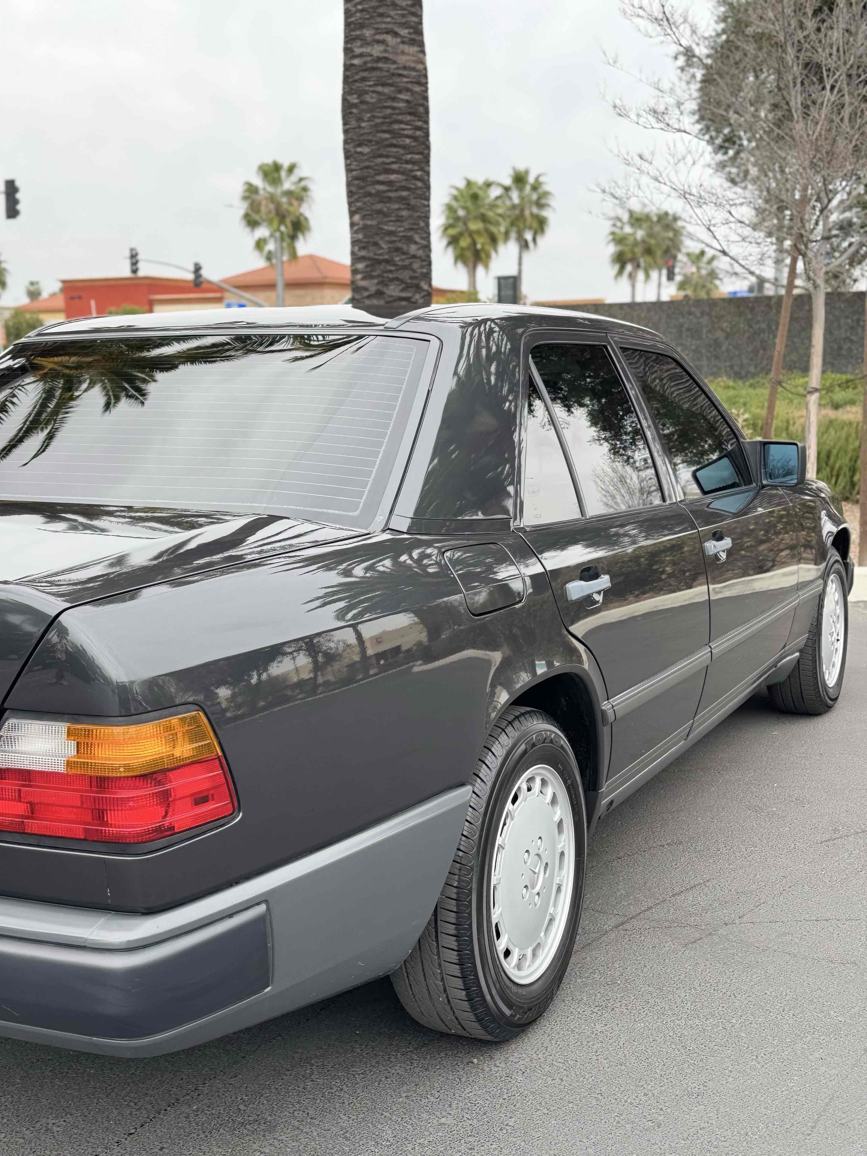 1987 Mercedes-Benz 300 - Photo 78