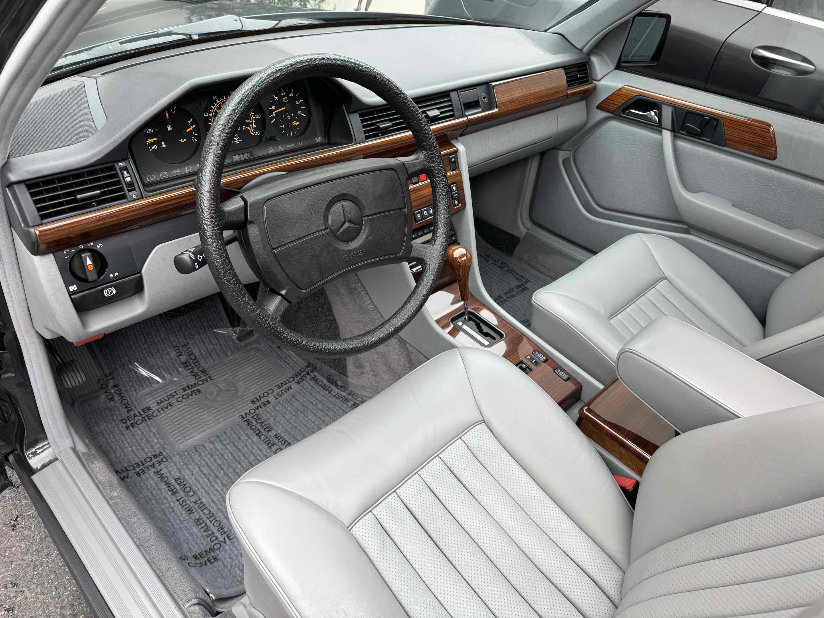 1987 Mercedes-Benz 300 - Photo 5
