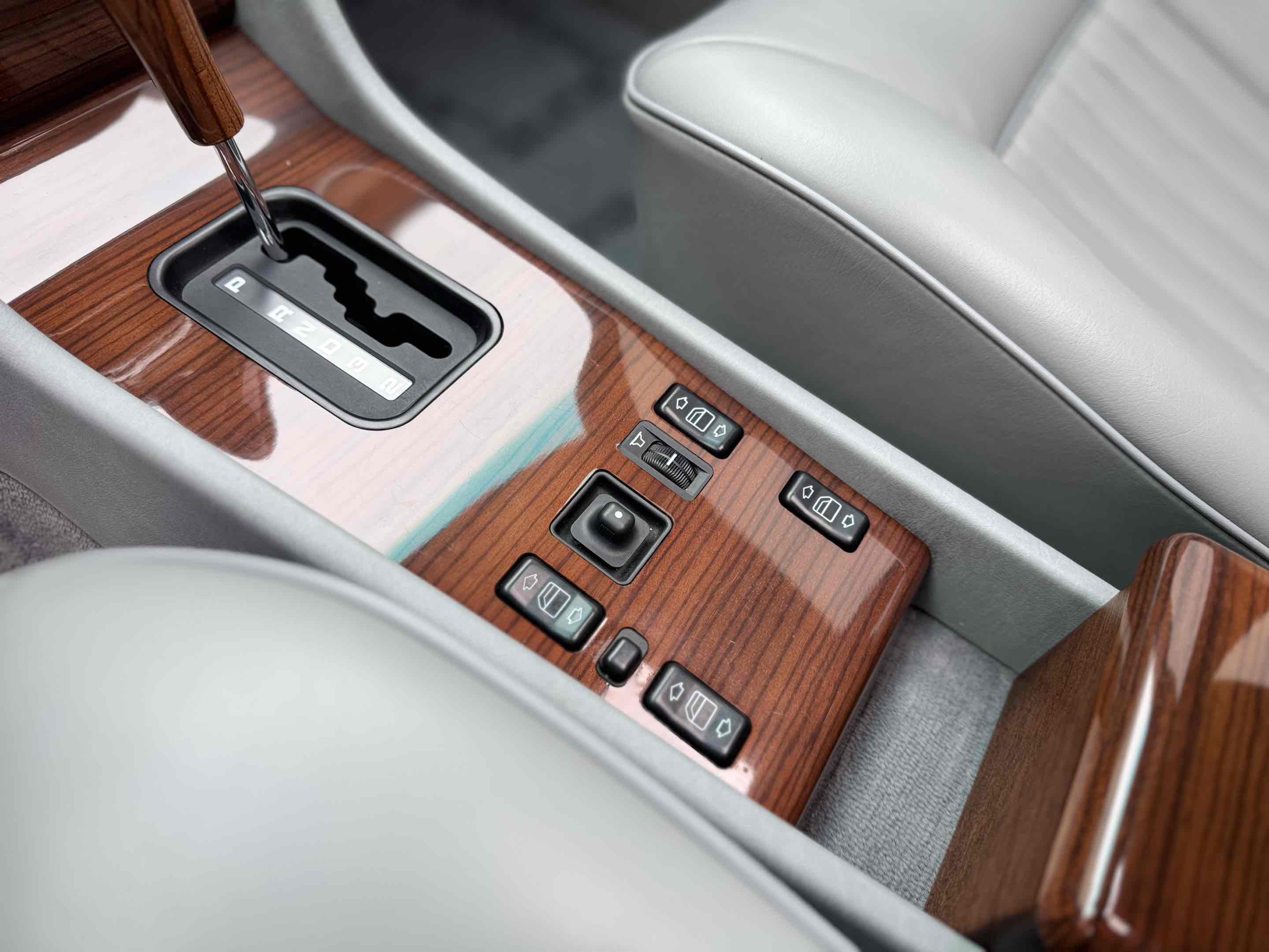 1987 Mercedes-Benz 300 - Photo 56