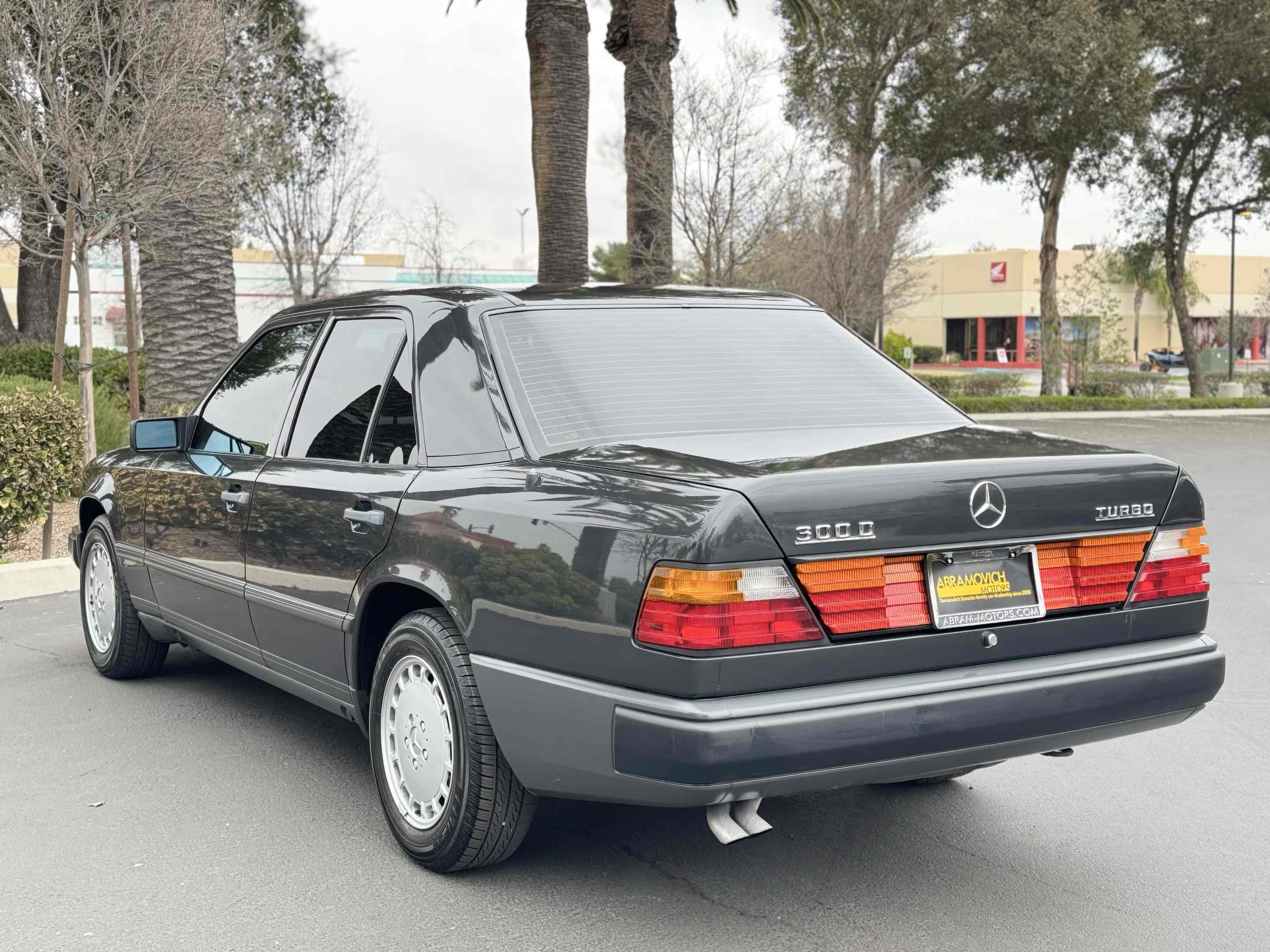 1987 Mercedes-Benz 300 - Photo 4