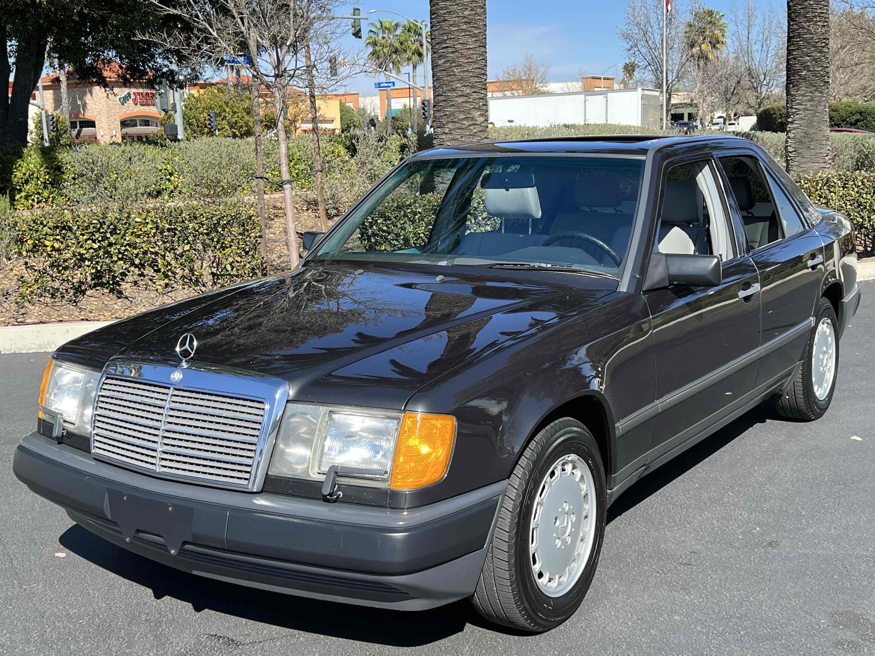 1987 Mercedes-Benz 300 - Photo 11