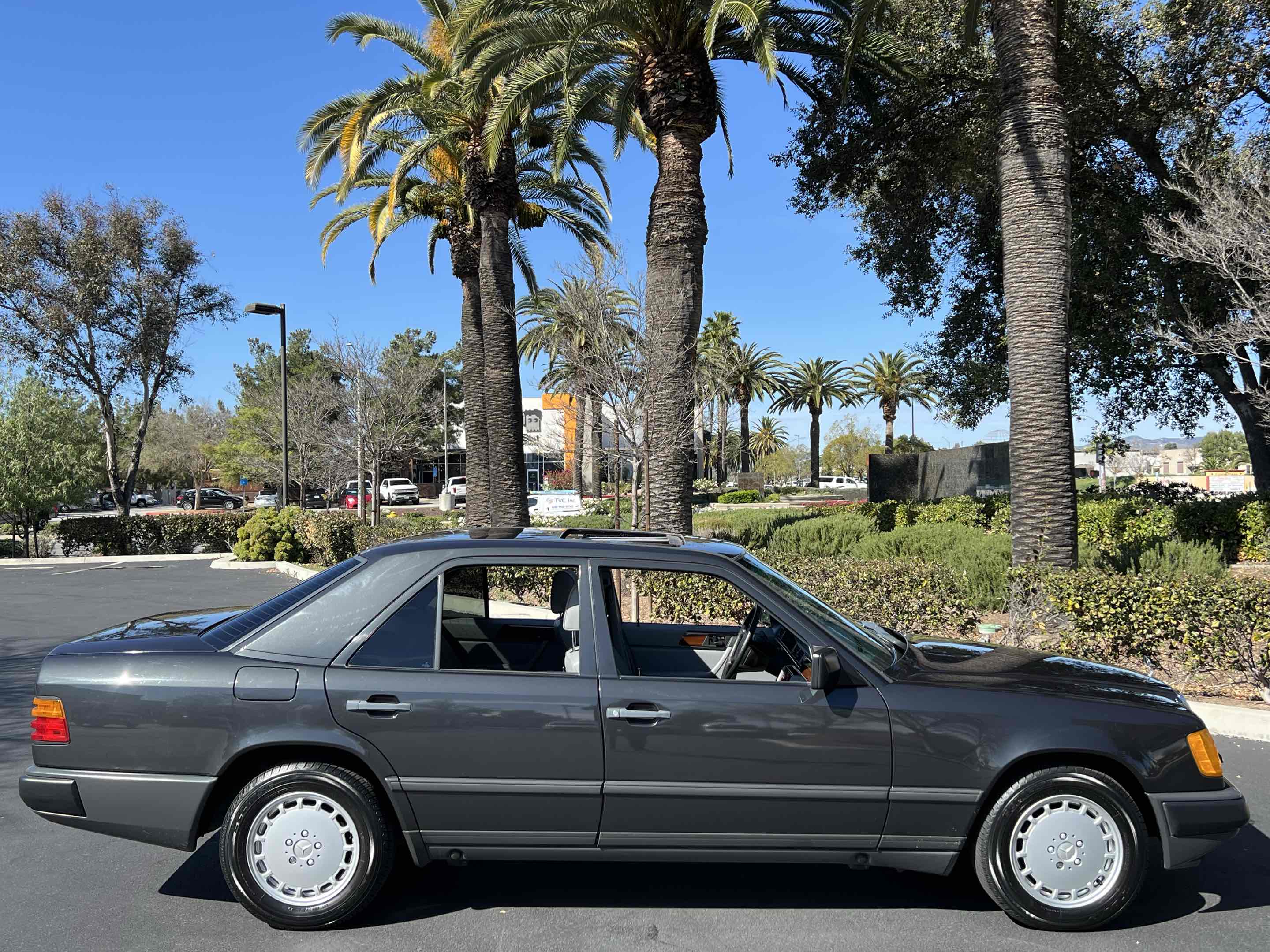1987 Mercedes-Benz 300 - Photo 15