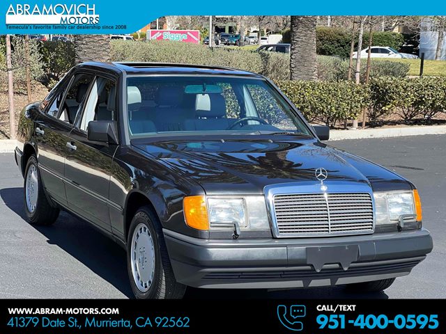 Gray 1987 Mercedes-Benz 300-Class 300D Turbodiesel Sedan Sedan Rear-Wheel Drive Automatic