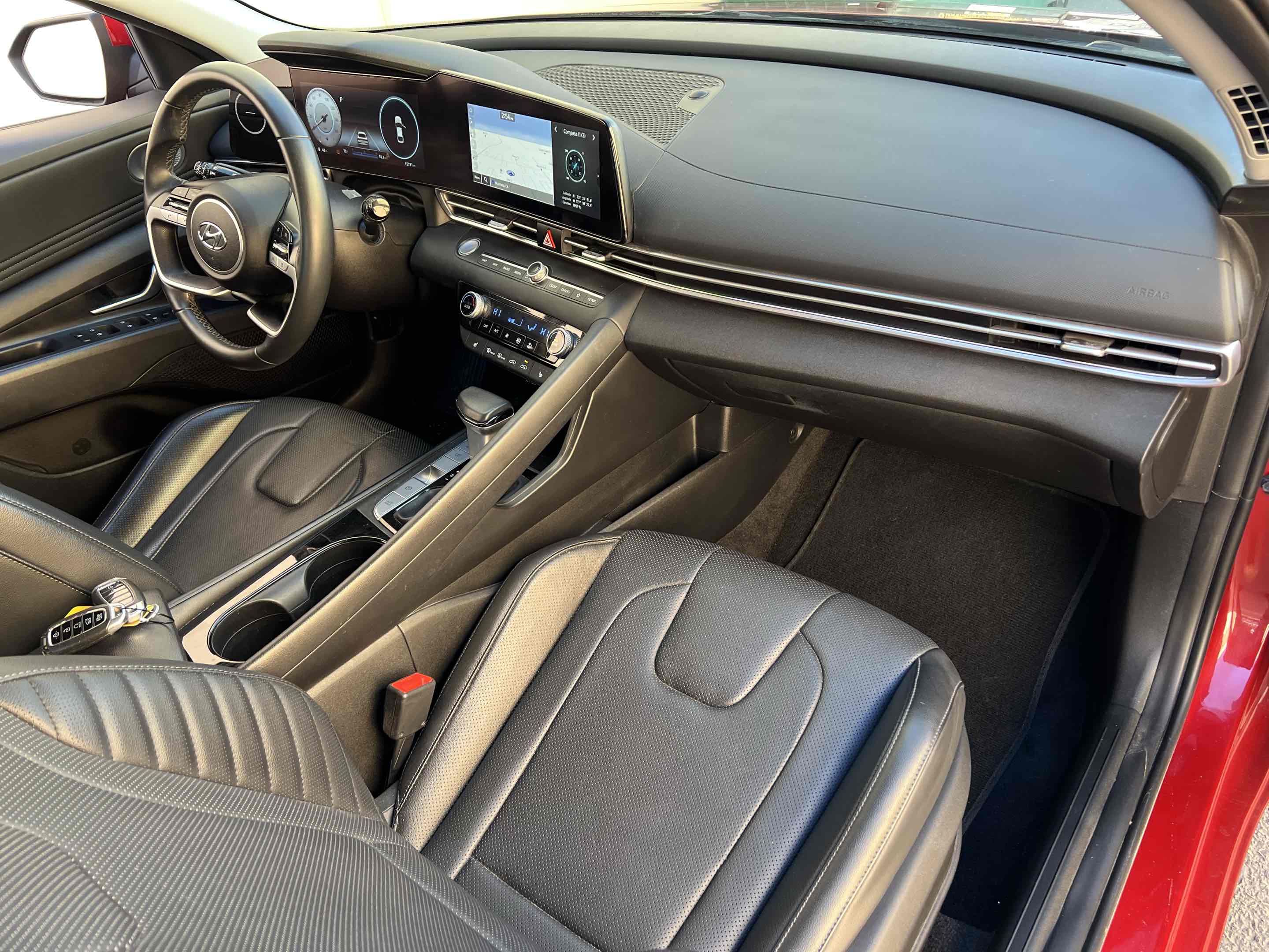 2023 Hyundai Elantra Limited - Photo 18
