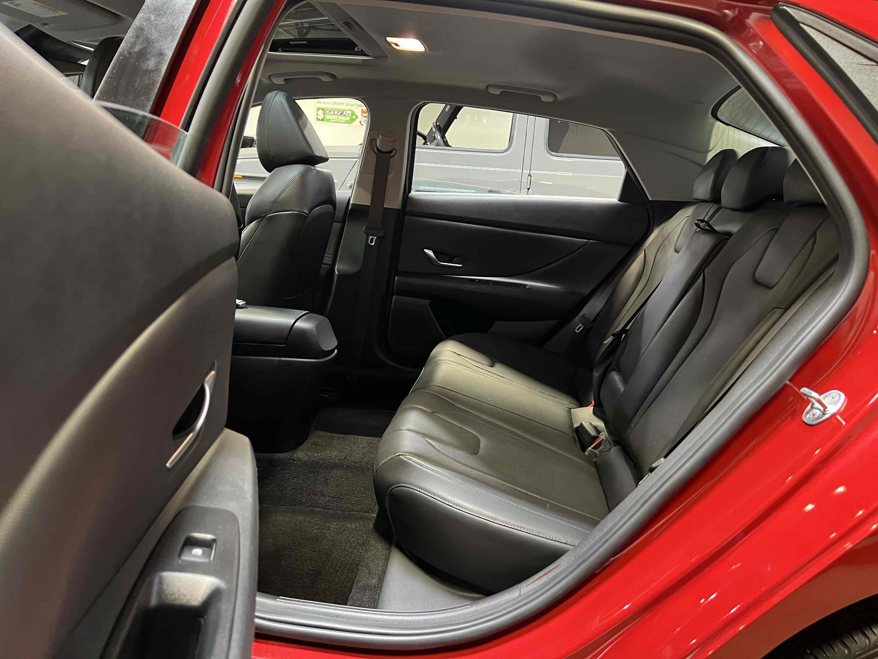 2023 Hyundai Elantra Limited - Photo 5
