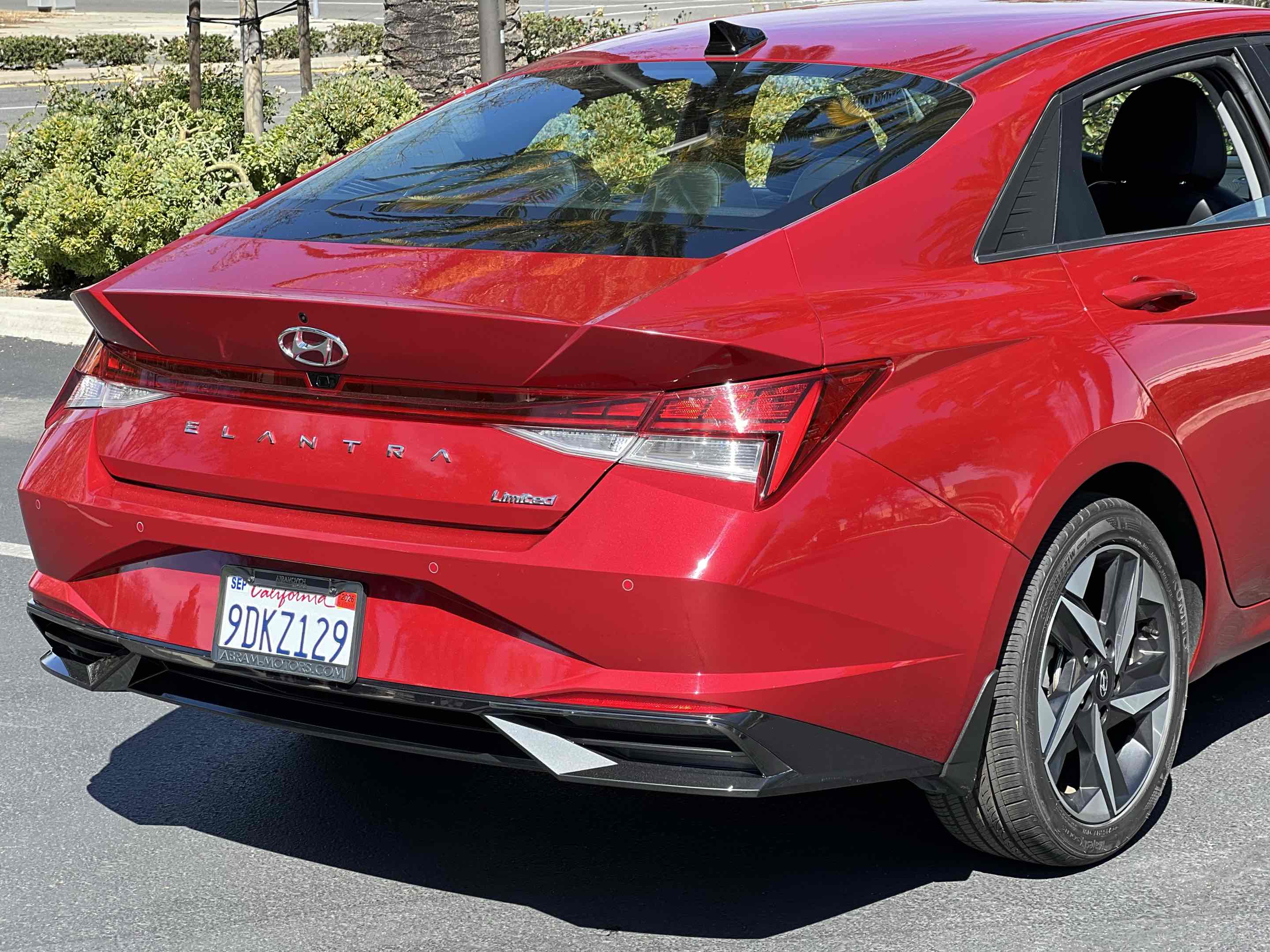 2023 Hyundai Elantra Limited - Photo 64