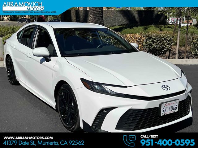 Ice Cap 2025 Toyota Camry SE FWD Sedan Front-Wheel Drive Automatic