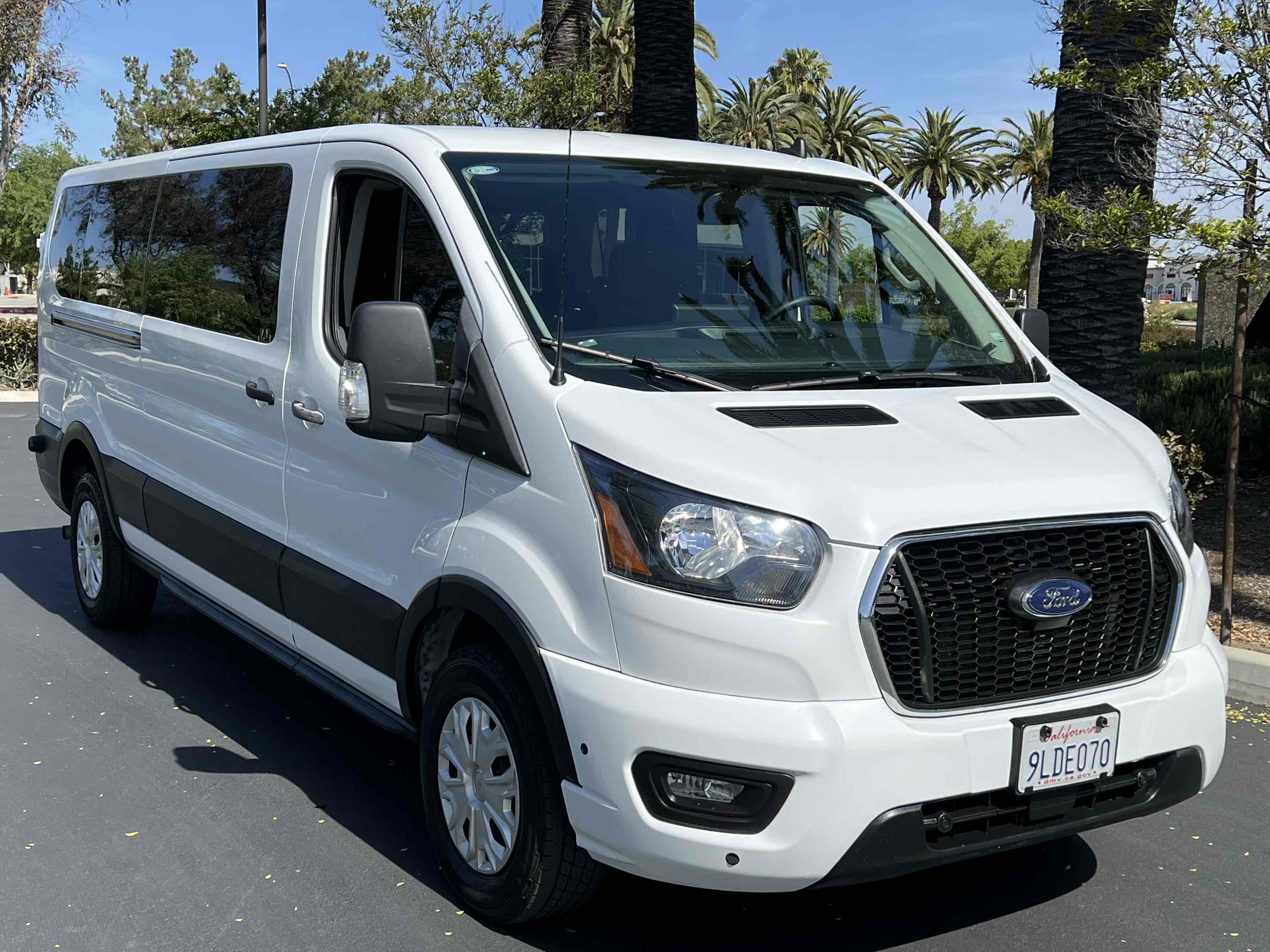 2024 Ford Transit 350 XLT Low Roof Sliding Pass. 148's photo