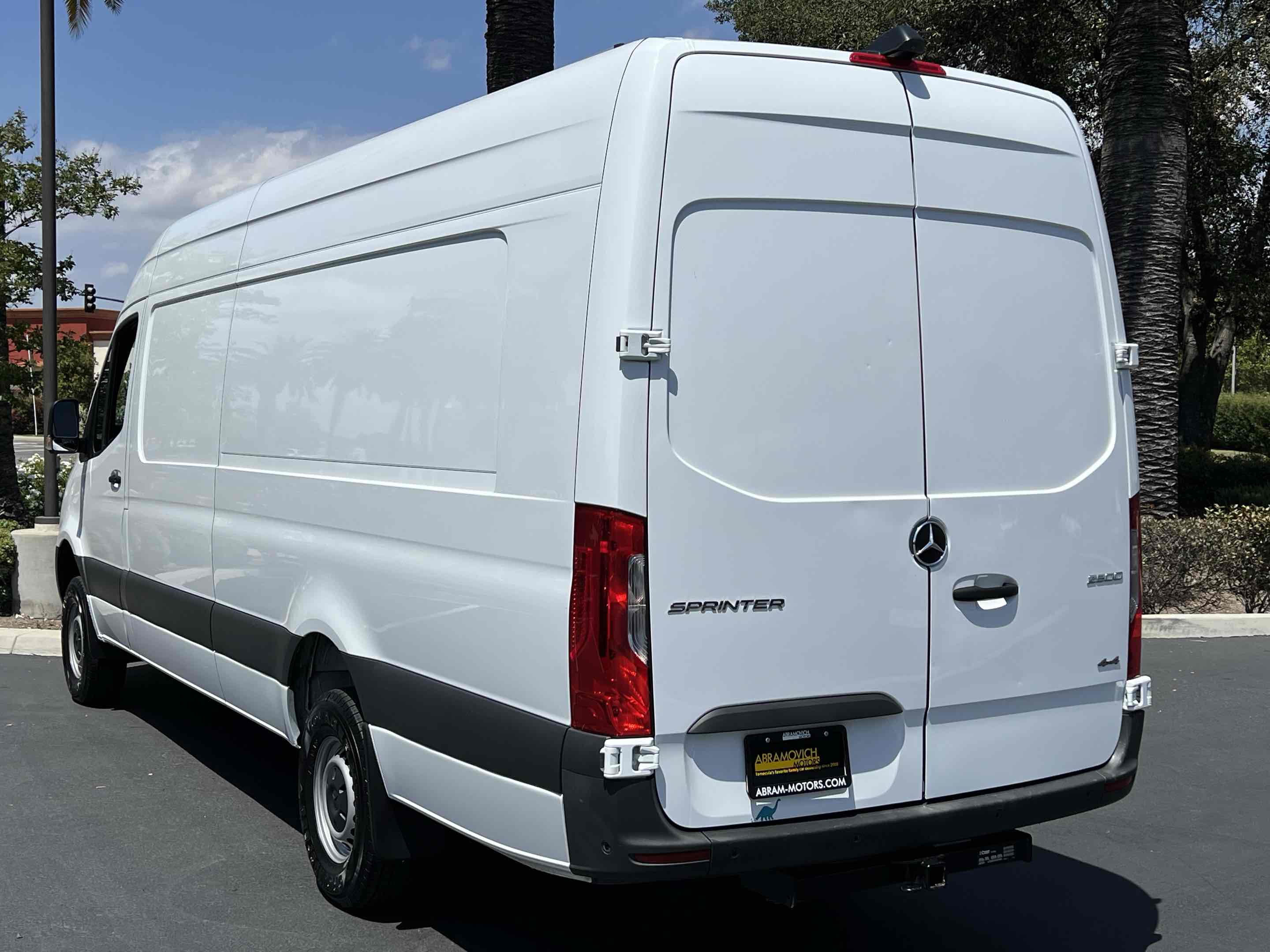 View vehicle photo 2