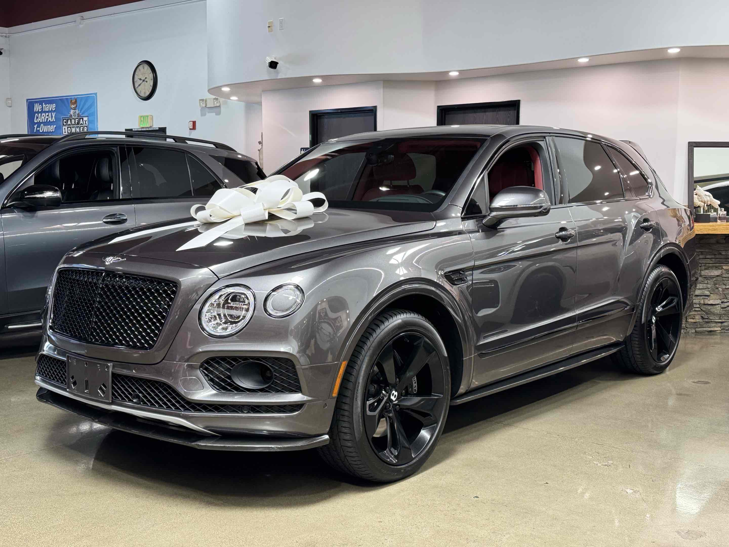 Sold 2018 Bentley Bentayga W12 Signature - NAVI - REAR PARKING AID