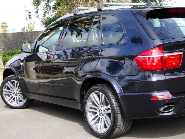 Sold 2012 BMW X5 35i Sport Activity M-SPORT - NAVI -CONVENIENCE