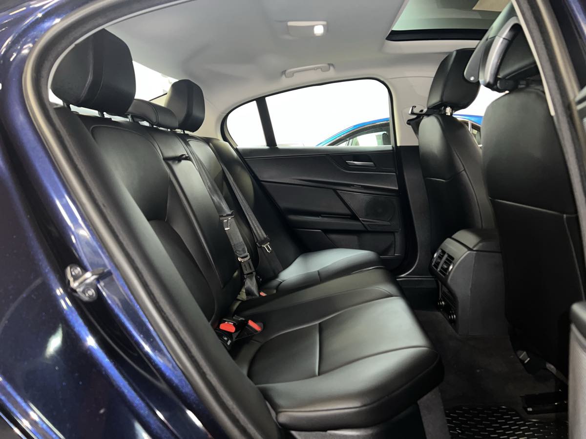 2019 Jaguar XE photo 27