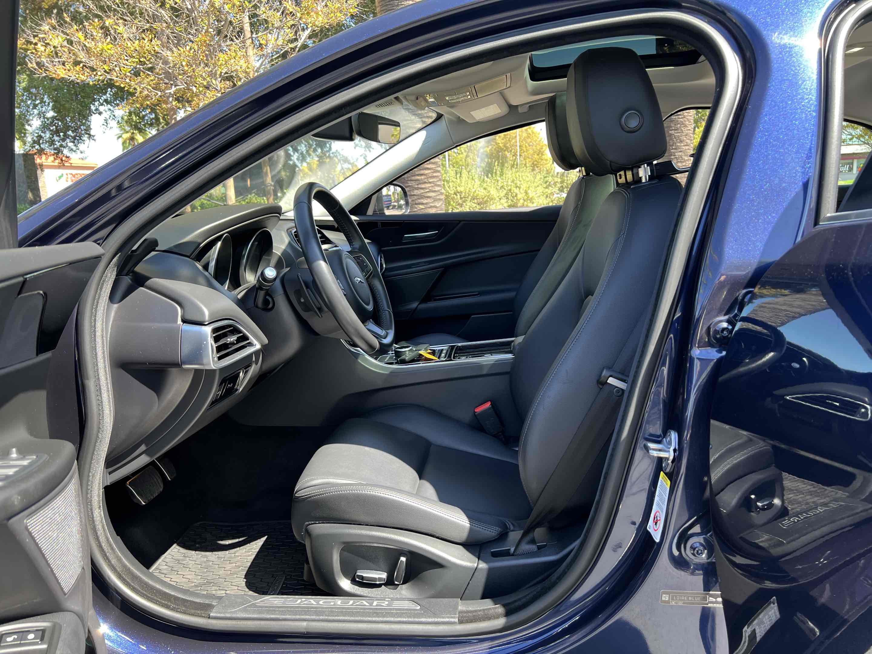 2019 Jaguar XE photo 39