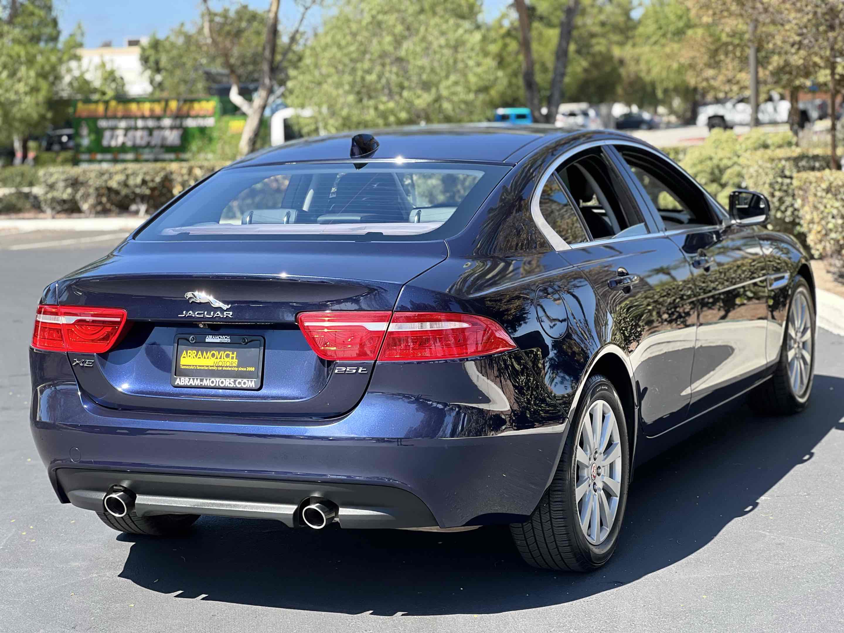 2019 Jaguar XE photo 12
