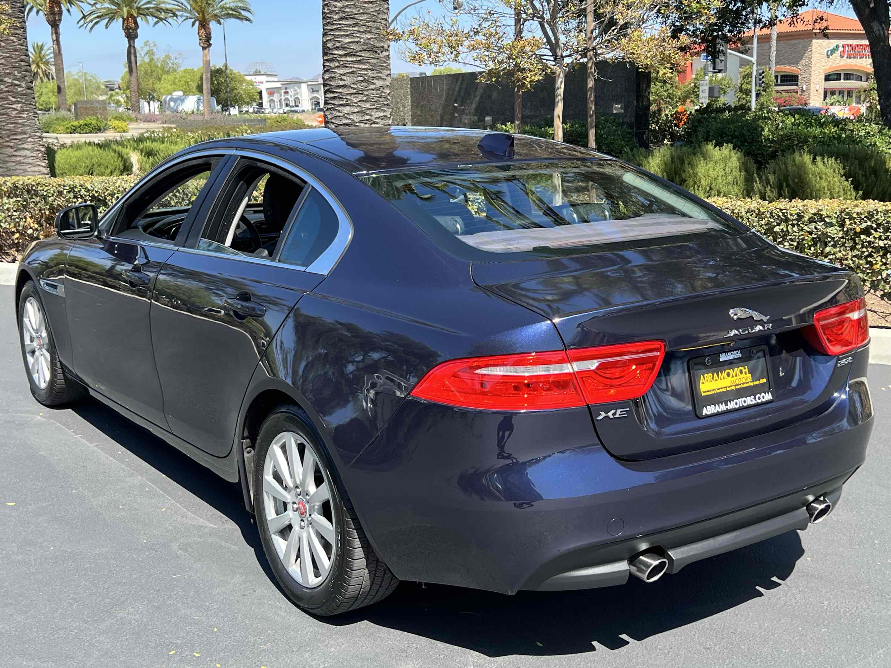 2019 Jaguar XE photo 2