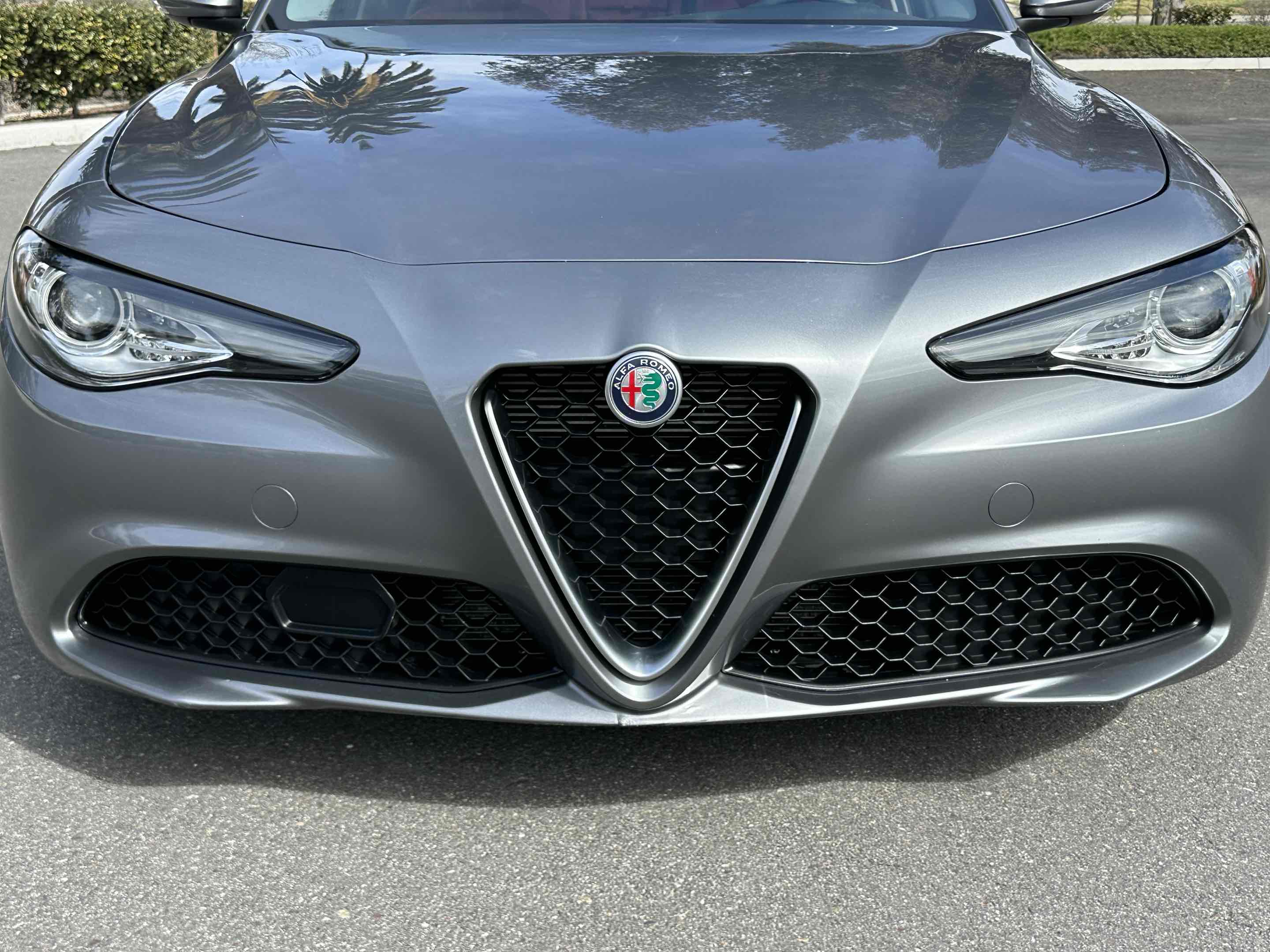 Sold 2019 Alfa Romeo Giulia - REAR PARKING AID - DUAL-PANE SUNROOF