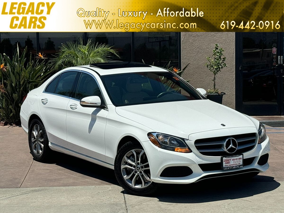 2018 Mercedes-Benz C 300 4MATIC LOW MILES W/ APPLE CARPLAY