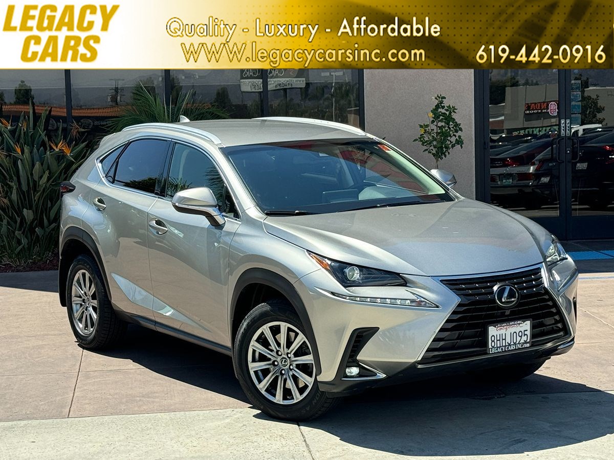 2019 Lexus NX 300 SUPER LOW MILES W/ APPLE CARPLAY