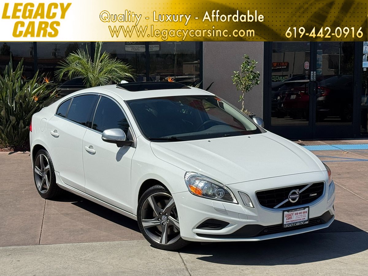 2013 Volvo S60 T6 R-Design Platinum  AWD LOW MILES W/ BLUETOOTH