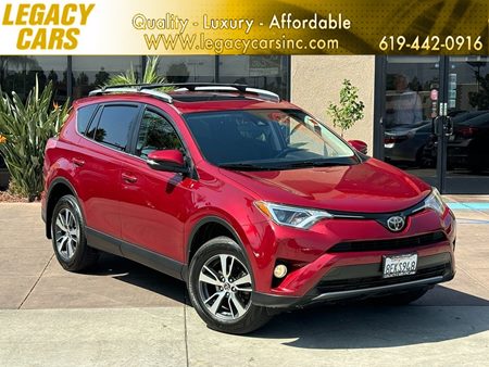 2018 Toyota RAV4 XLE W/ MOONROOF / ROOF RACK