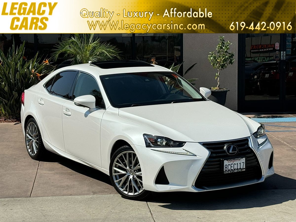 2018 Lexus IS 300 LOW MILES W/ MOON ROOF / LEXUS SAFETY SYSTEM