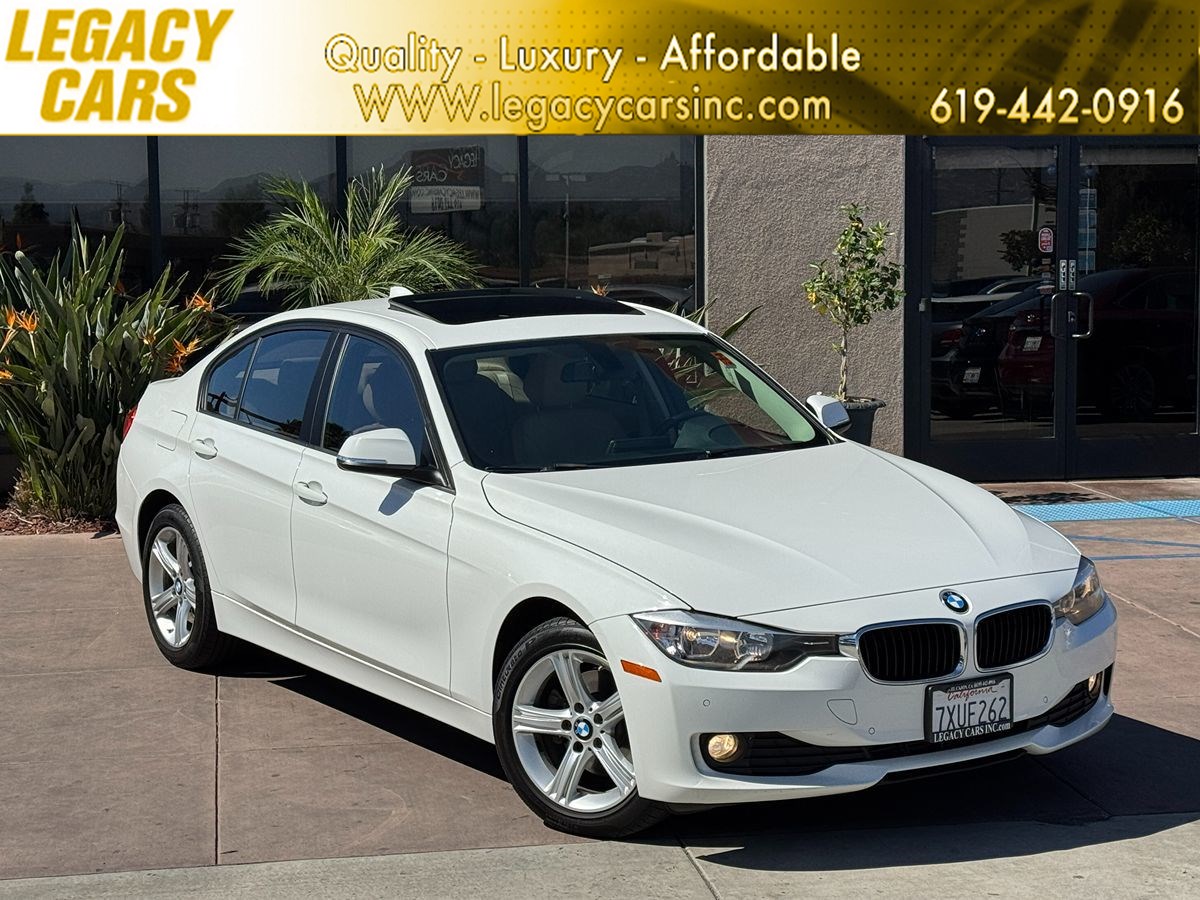 2014 BMW 3 Series 320i xDrive W/ MOONROOF