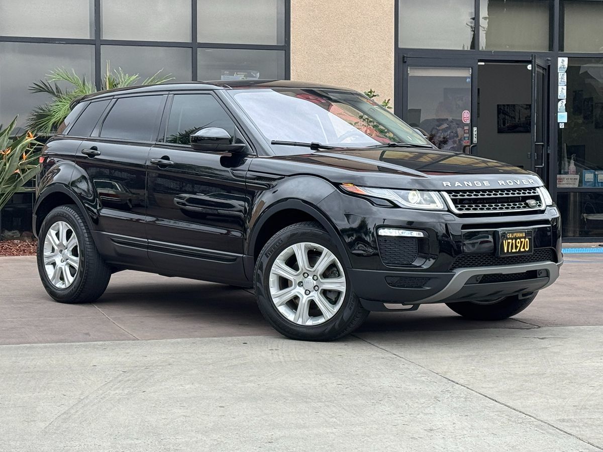 2018 Land Rover Range Rover Evoque SE photo 3