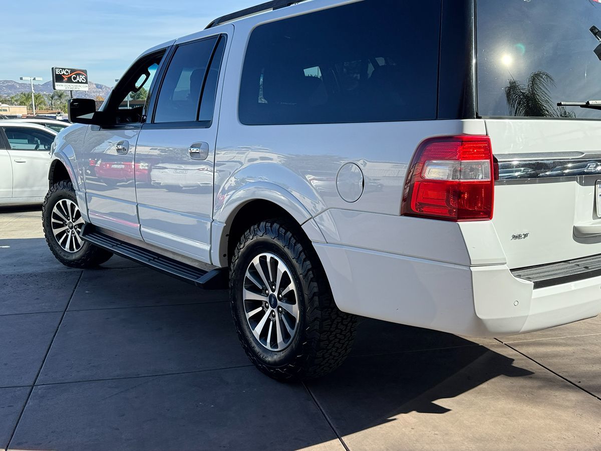 2017 Ford Expedition XLT photo 9