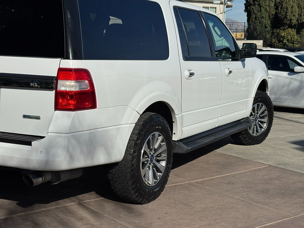 2017 Ford Expedition XLT photo 11