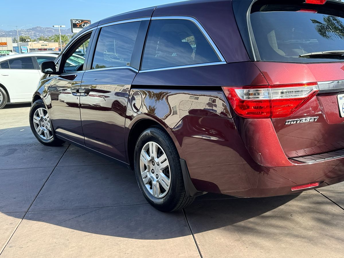 2012 Honda Odyssey LX photo 9