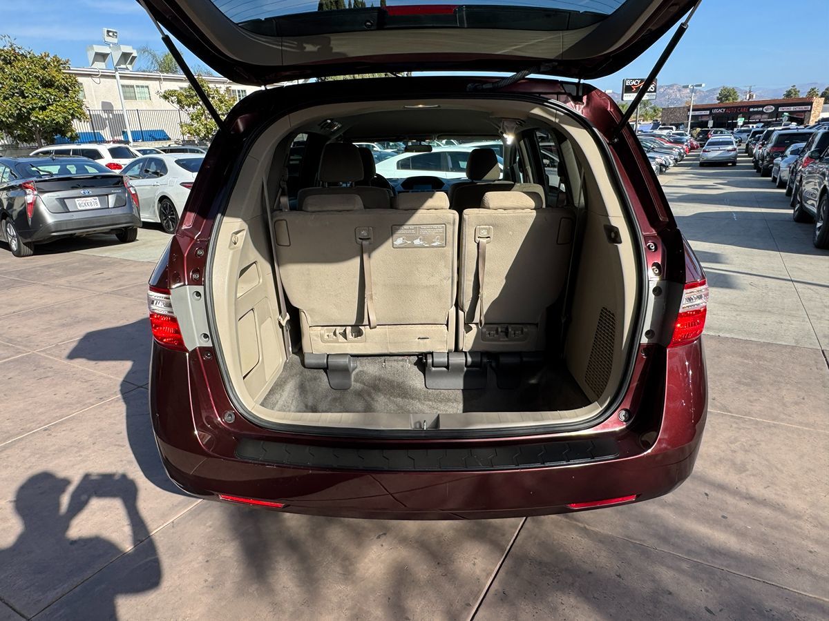 2012 Honda Odyssey LX photo 18