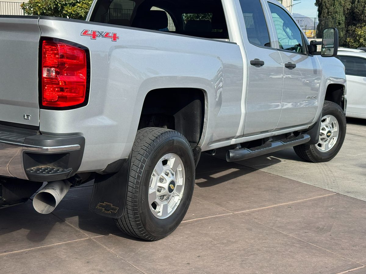 2015 Chevrolet Silverado 2500HD LT photo 13