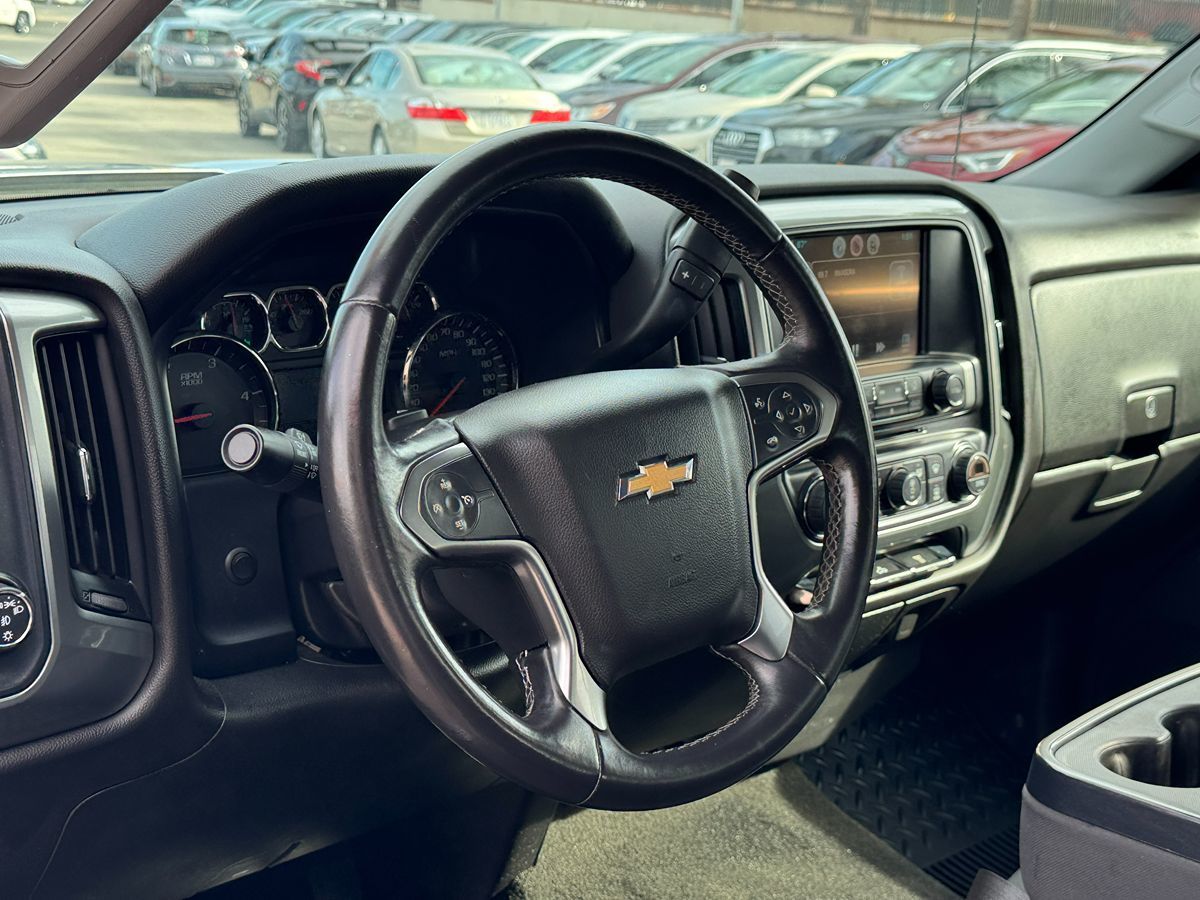 2015 Chevrolet Silverado 2500HD LT photo 19