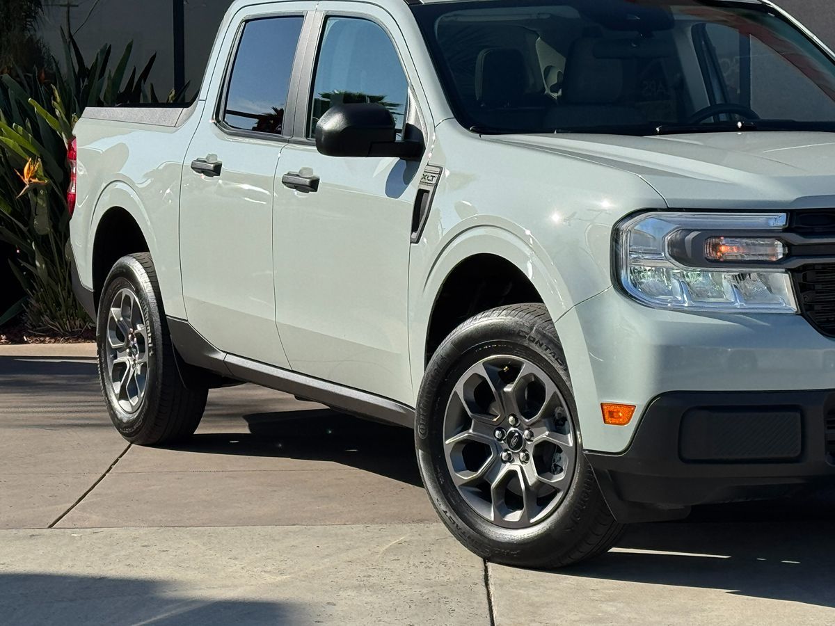 2023 Ford Maverick XLT photo 4