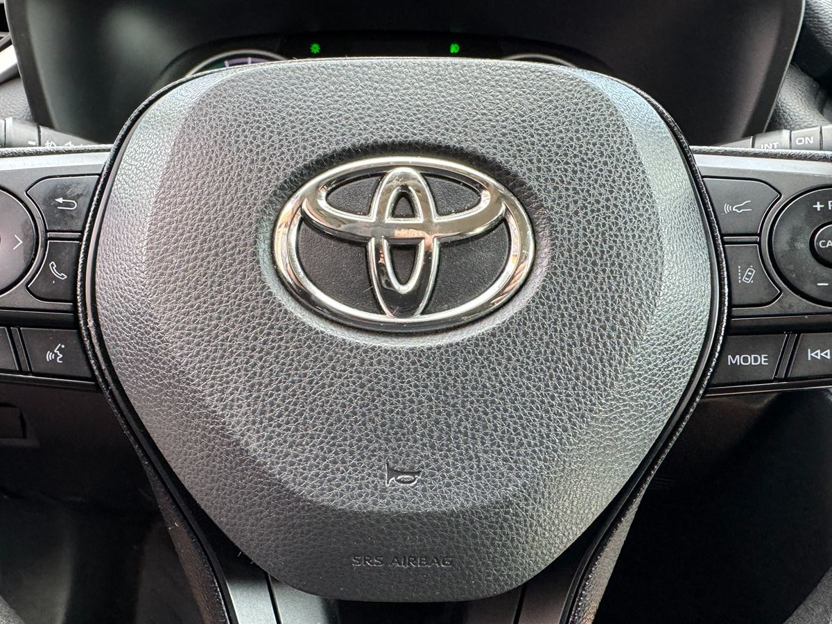 2020 Toyota RAV4 XLE photo 37