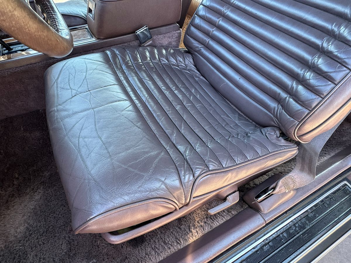 1989 Cadillac Eldorado - Photo 24