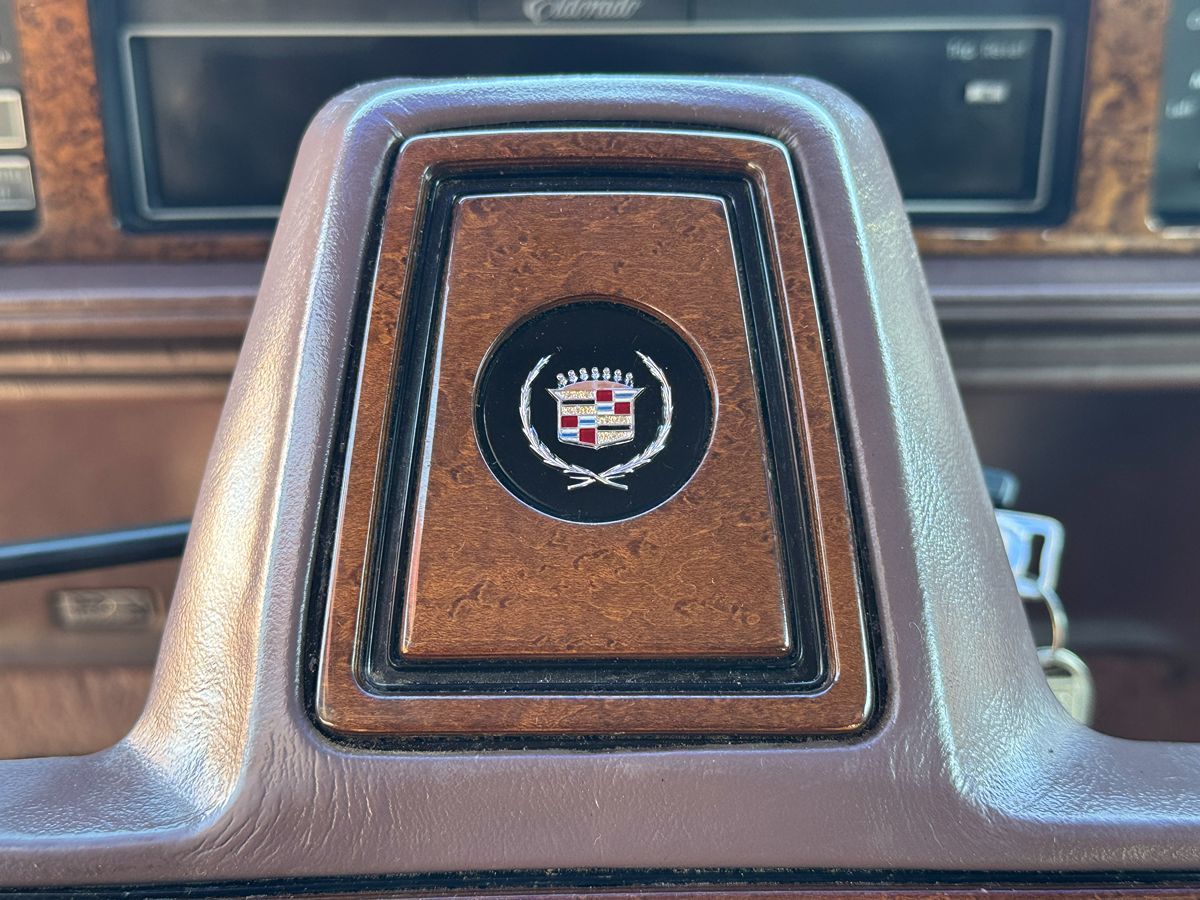 1989 Cadillac Eldorado - Photo 32