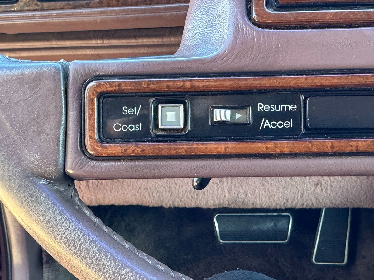 1989 Cadillac Eldorado - Photo 33