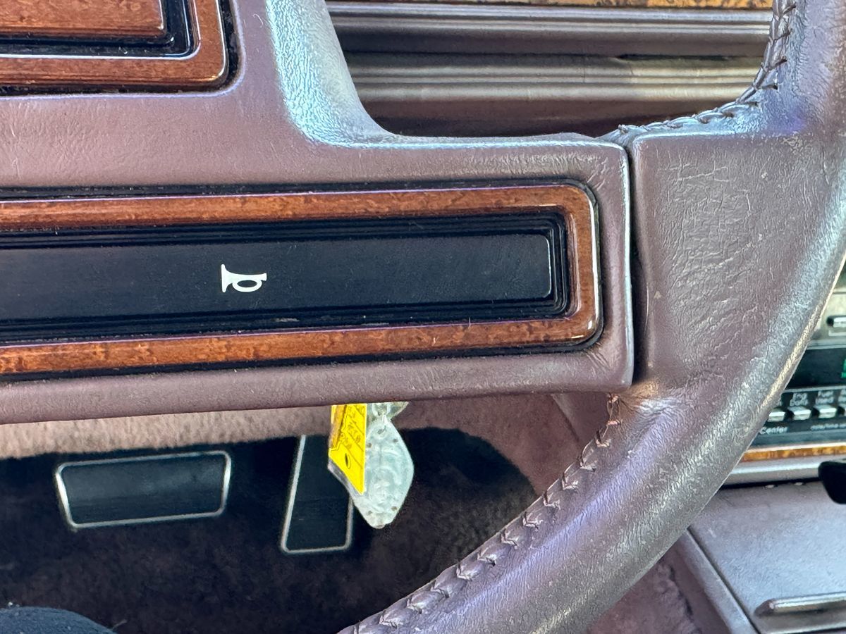 1989 Cadillac Eldorado - Photo 34