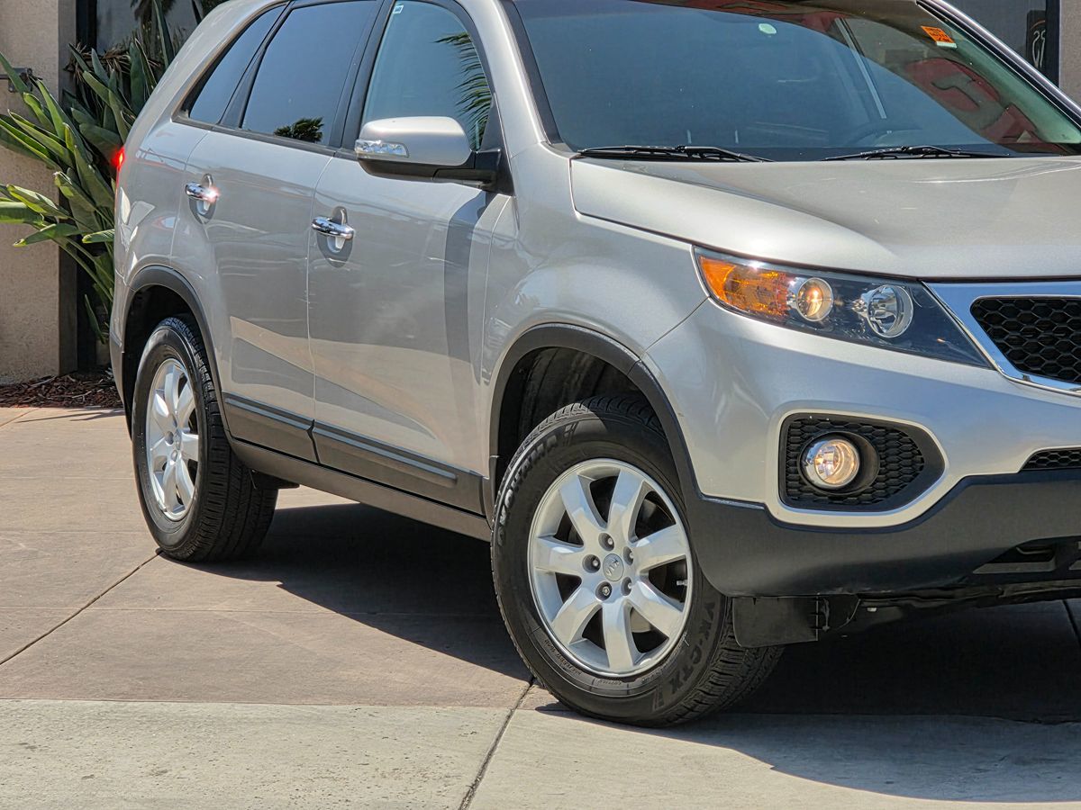 2013 Kia Sorento LX photo 4