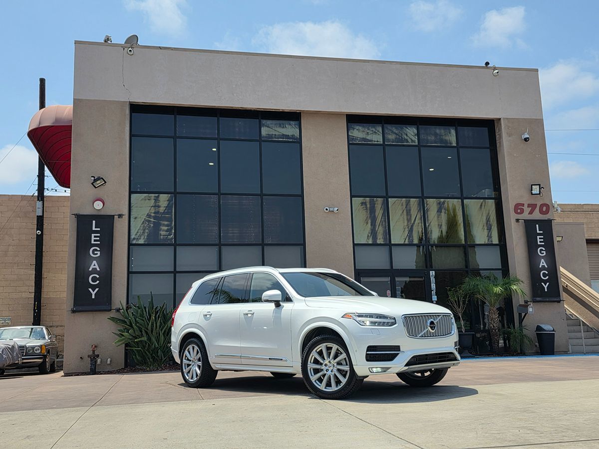 2017 Volvo XC90 Inscription photo 2