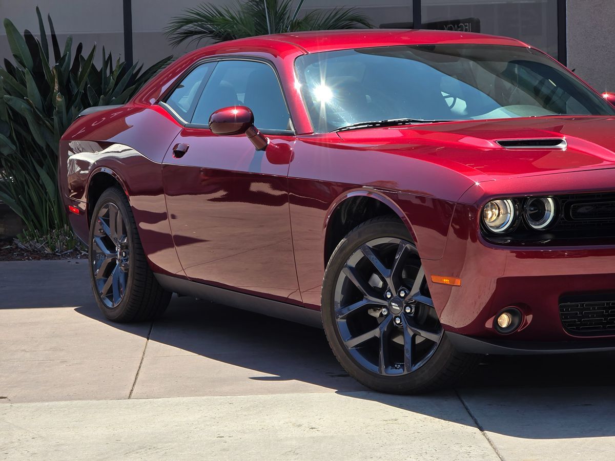 2023 Dodge Challenger SXT photo 4