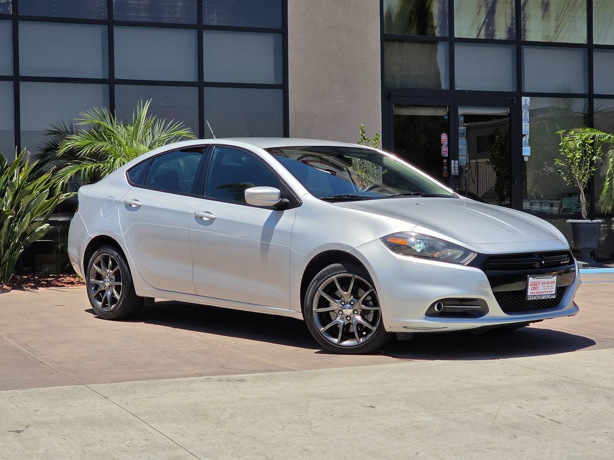 2013 Dodge Dart SXT photo 2