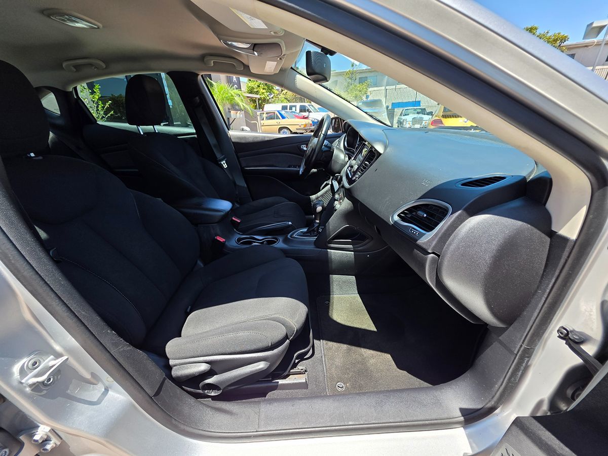 2013 Dodge Dart SXT photo 16