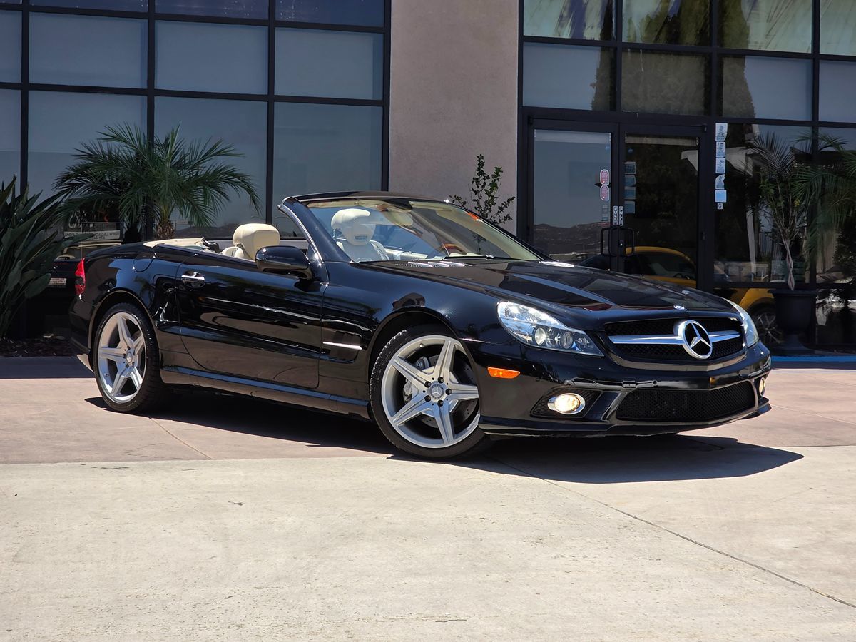 2012 Mercedes Benz SL 550 photo 3