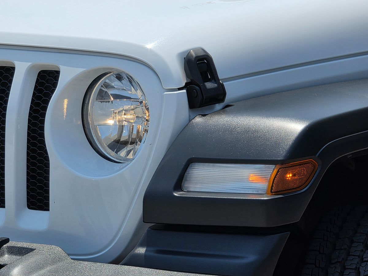 2020 Jeep Wrangler Sport photo 8