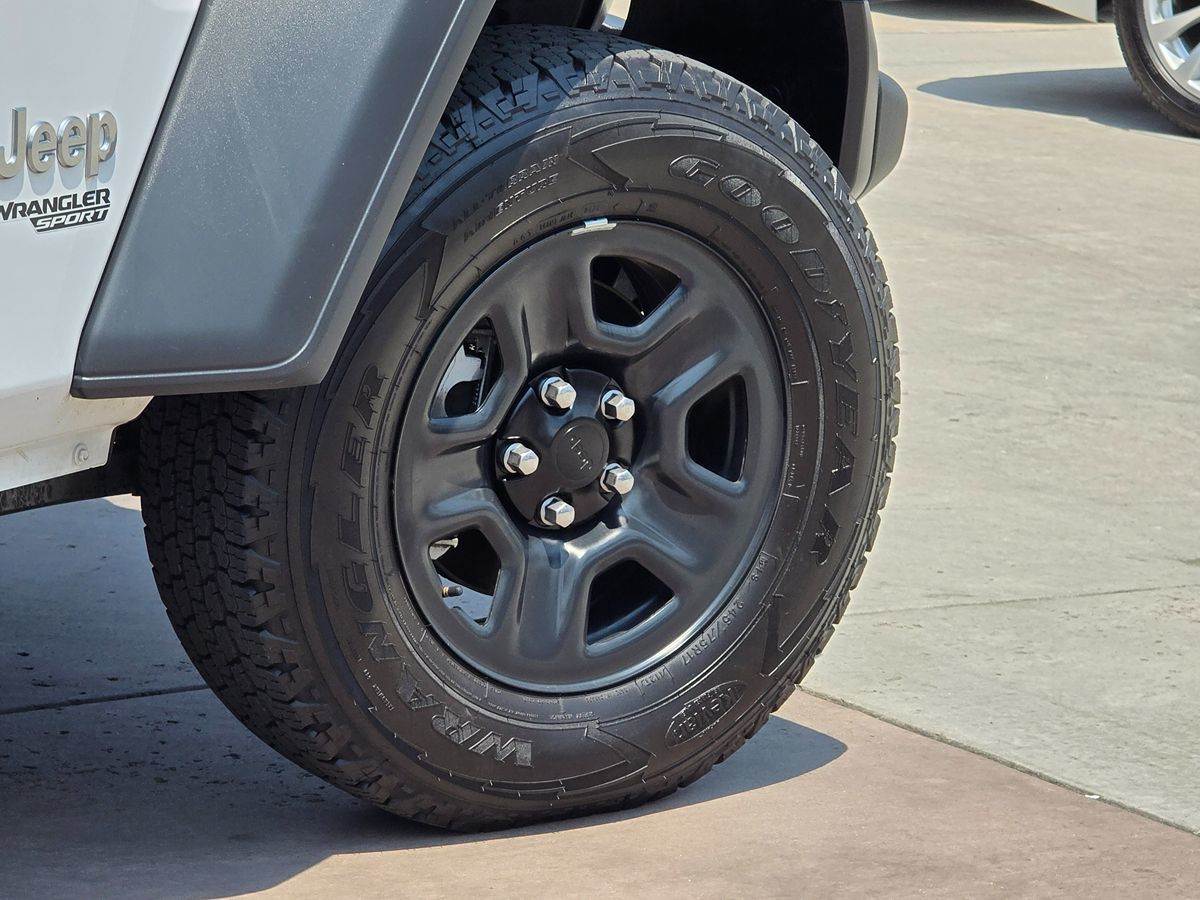 2020 Jeep Wrangler Sport photo 14