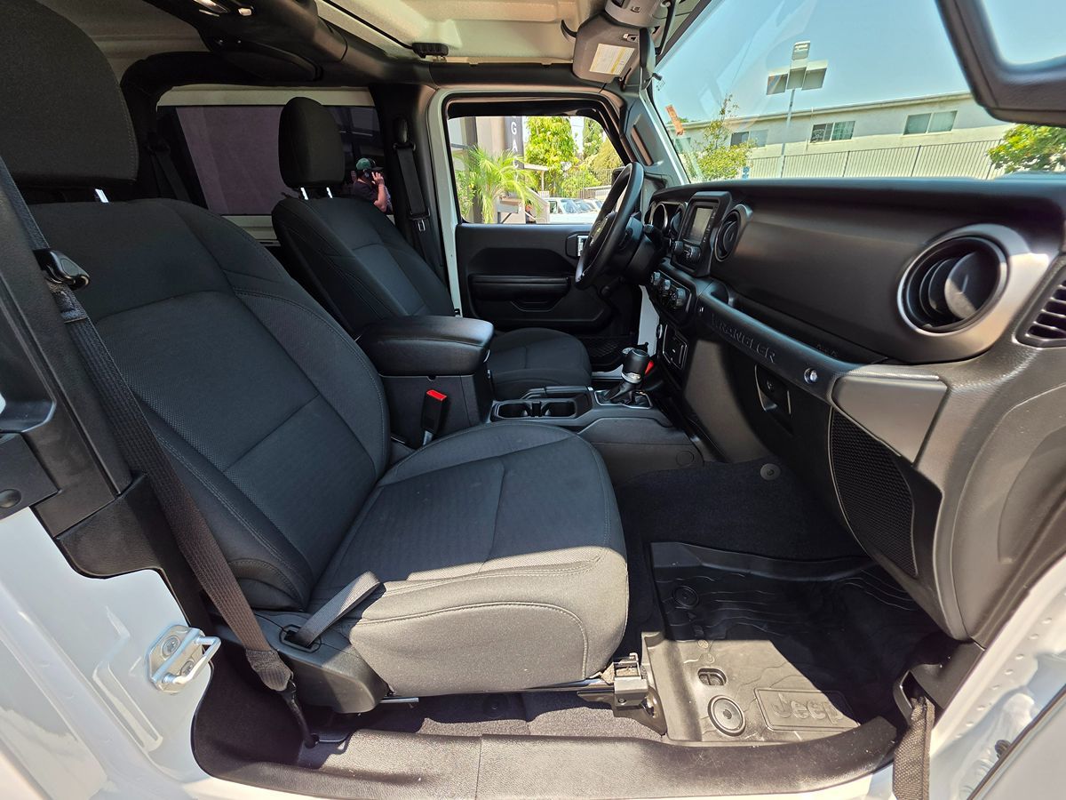 2020 Jeep Wrangler Sport photo 18